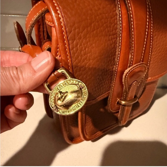 Vintage Dooney and Bourke R124 Pocket Binocular Equestrian Flap - Picture 3 of 13